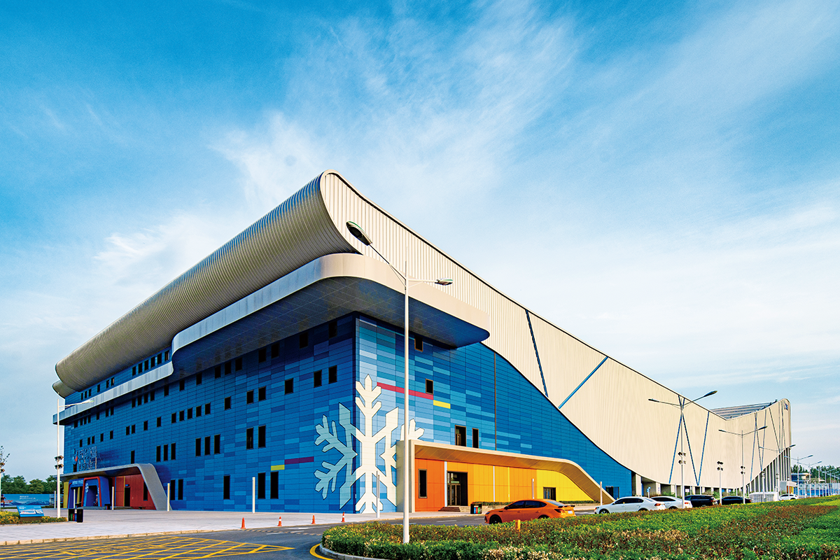 8.Xian Jihua Ice and Snow Center